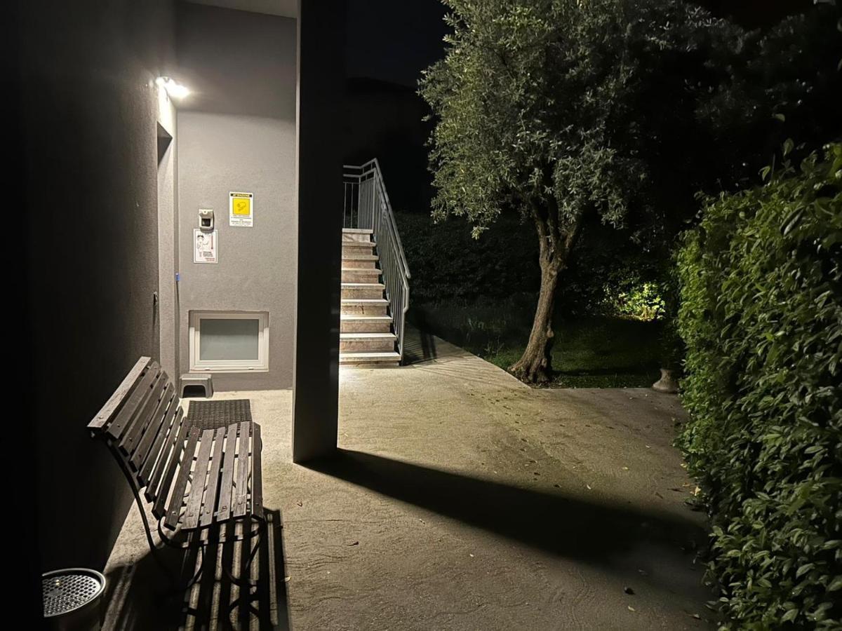 B&B Relax Rooms - Villa Murari Bra Верона Экстерьер фото