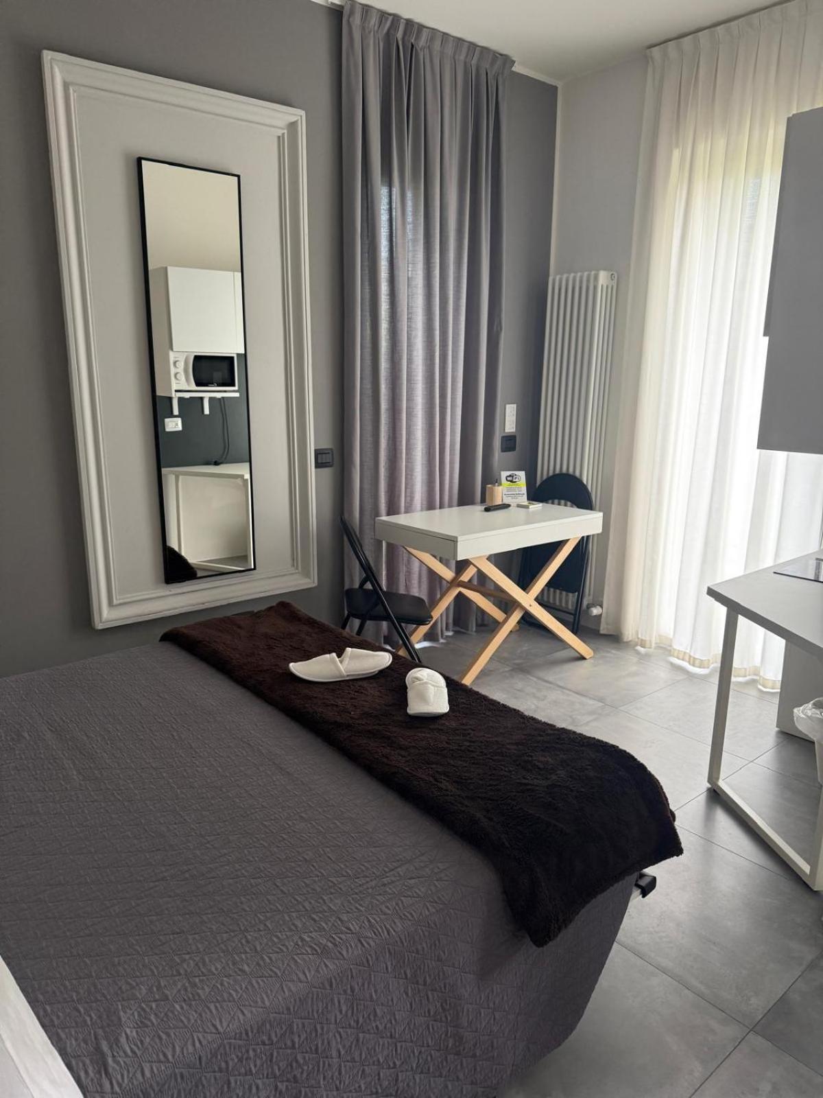 B&B Relax Rooms - Villa Murari Bra Верона Экстерьер фото